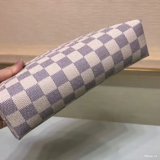 Affordable POUCH VUITTON GM COSMETIC LOUIS 0506